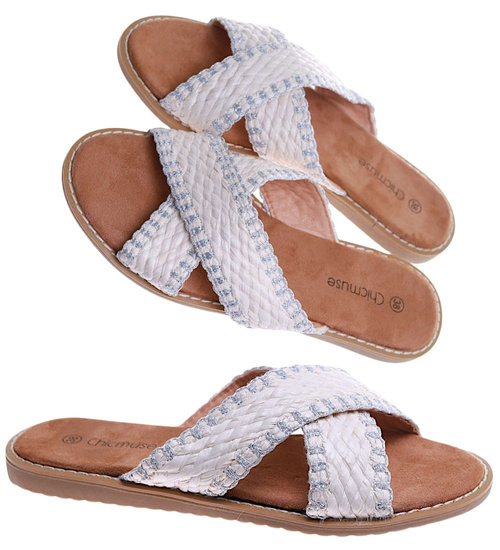 Białe klapki na płaskim obcasie /D9-3 17537 G186/