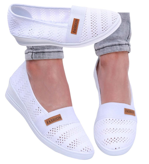 Białe koronkowe tenisówki na niskim koturnie /E3-3  16264 T206/