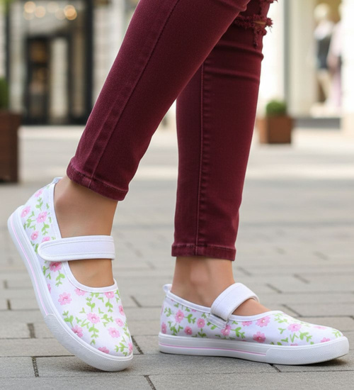 Materiałowe białe baleriny na rzepy /A4-1 16571  T187/