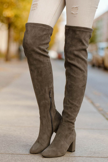 Oliwkowe kozaki muszkieterki na niskim obcasie /D4-3 18442 T386/