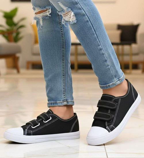 Czarne tenisówki chłopięce na rzepy buty do szkoły /E5-1 18101 T189/