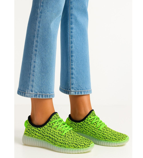 Zielone lekkie wsuwane buty sportowe /E2-3 13204 T192/