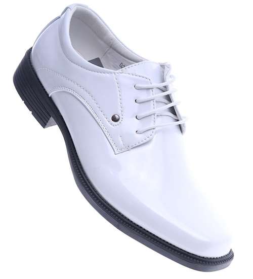 Białe męskie pantofle z lakierowanej skóry eko /F8-1 13770  T139/